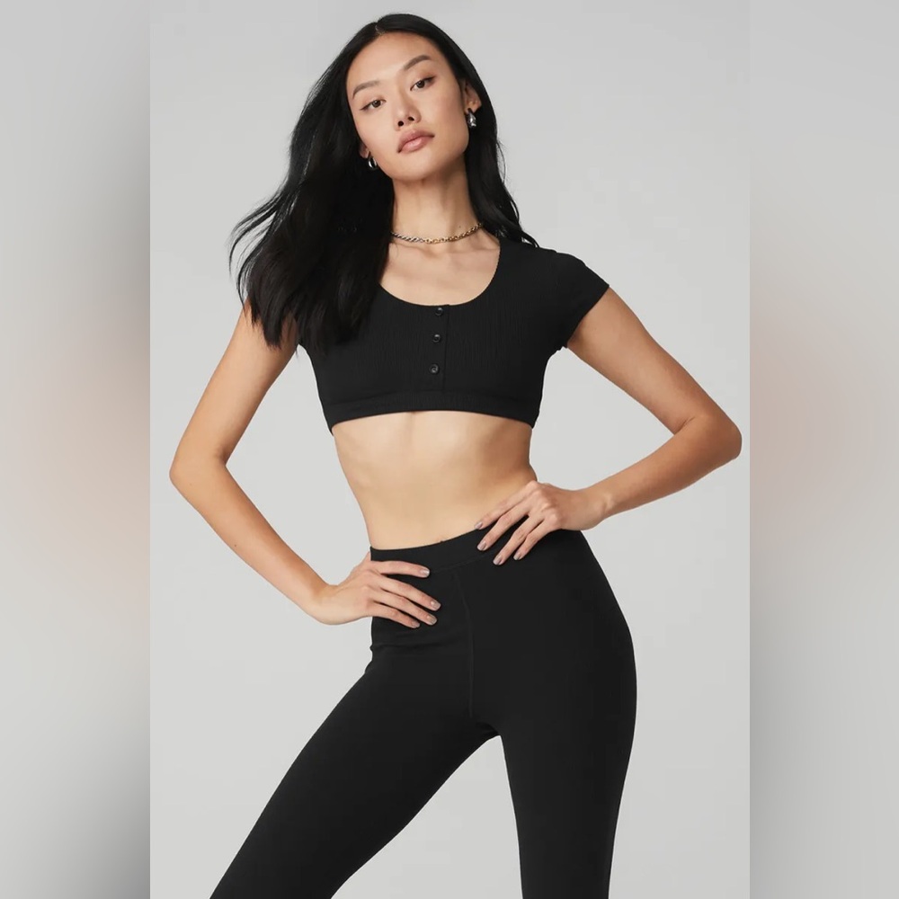 ALO YOGA | ✨NEW✨ Blissful Henley Bra Top in Black